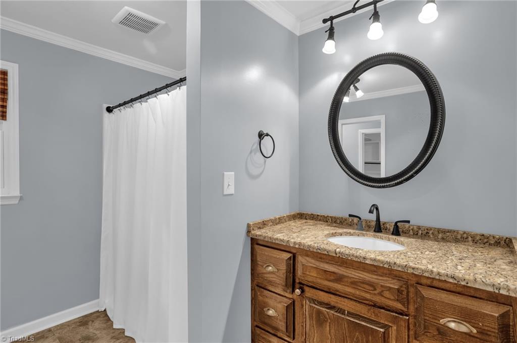 2718 Oak Hollow Drive, Asheboro, North Carolina image 19