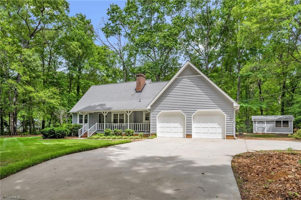 2718 Oak Hollow Drive, Asheboro, North Carolina image 1