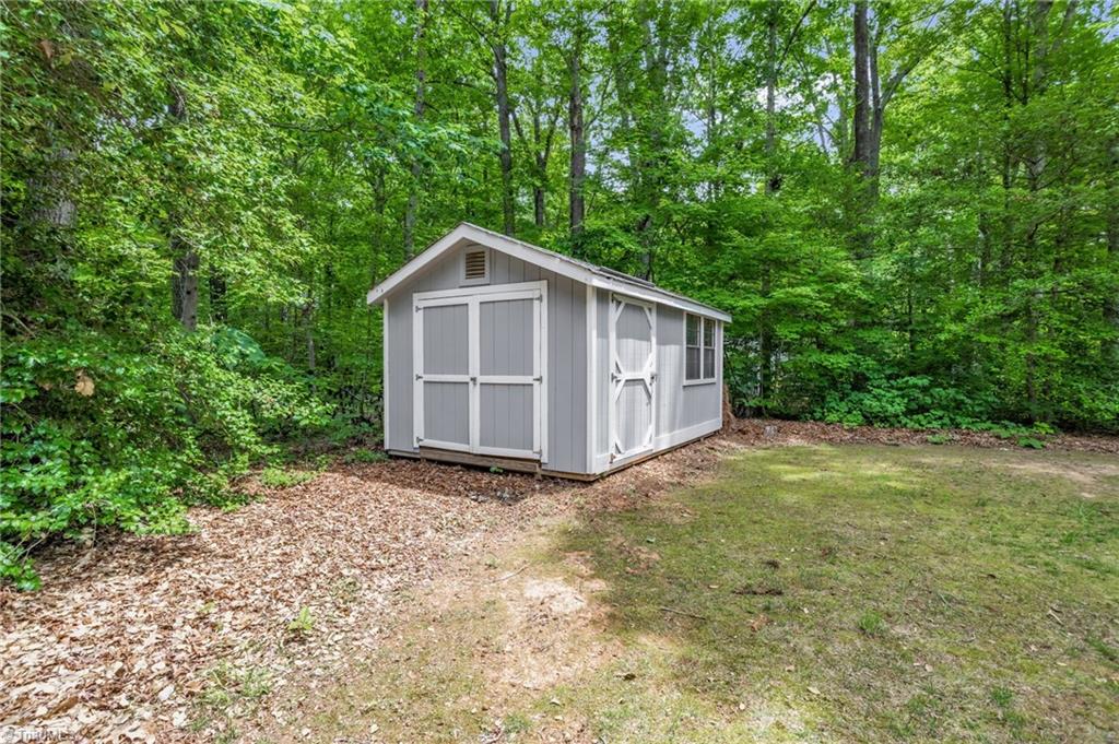 2718 Oak Hollow Drive, Asheboro, North Carolina image 33