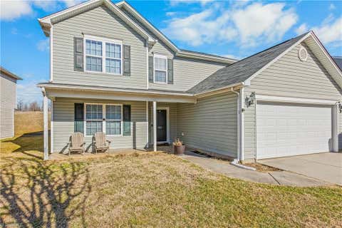 Homes For Sale - 805 Forest Crest Drive<br/> Greensboro, NC 27406