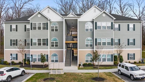 Condo For Sale - 2606 Pennoak Way #C<br/> Greensboro, NC 27407