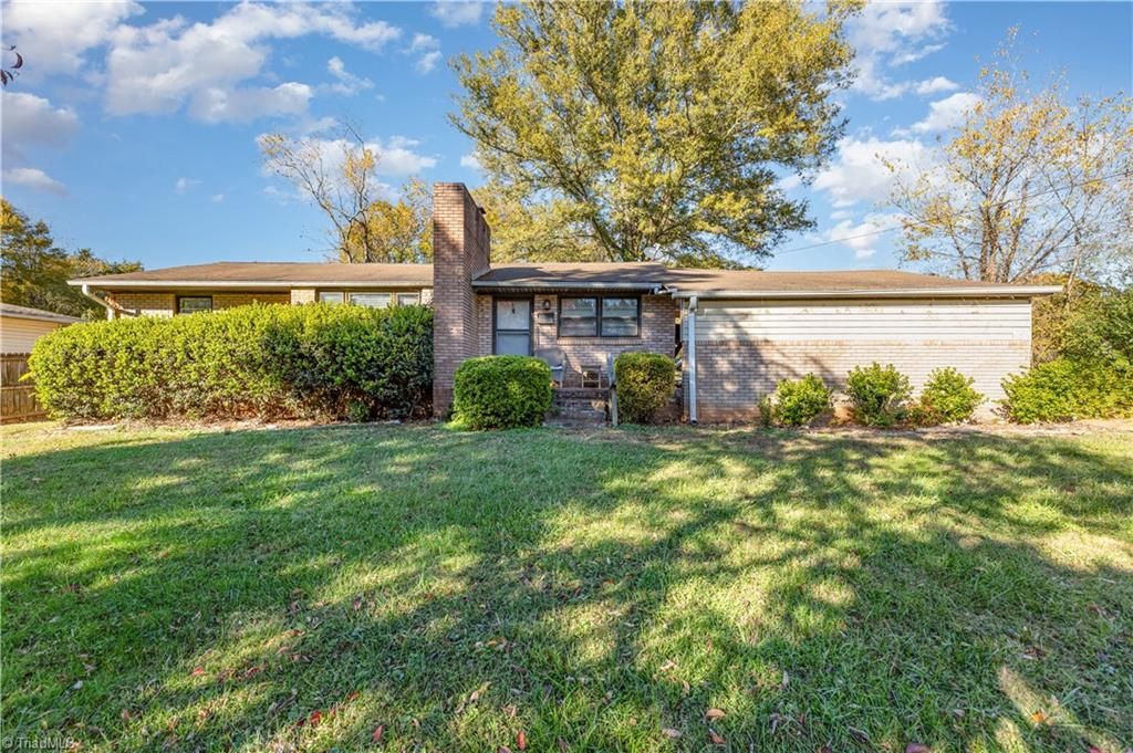 Photo of 4013 Avera Avenue, Winston-Salem, NC 27106 (MLS # 1208304)