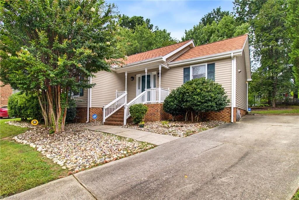 6 Castle Bridge Court, Greensboro, NC, 27407