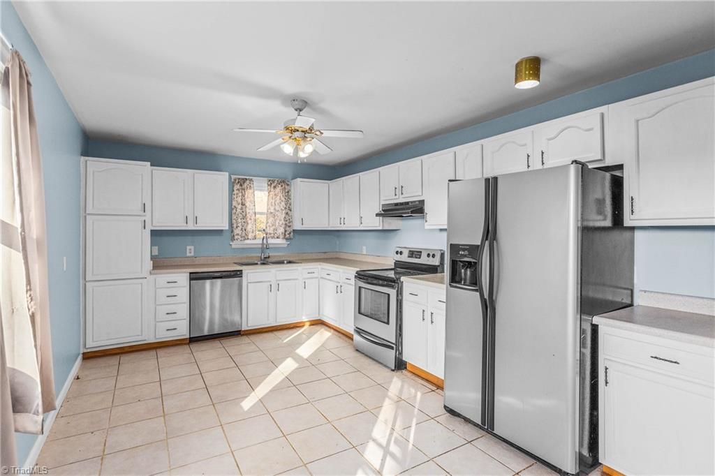 Photo of 2310 Blecker Drive, Winston-Salem, NC 27107 (MLS # 1204257)