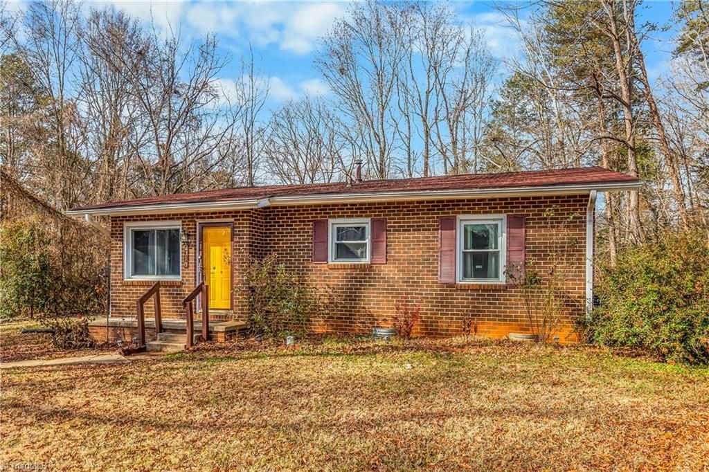 Photo of 2310 Blecker Drive, Winston-Salem, NC 27107 (MLS # 1204257)