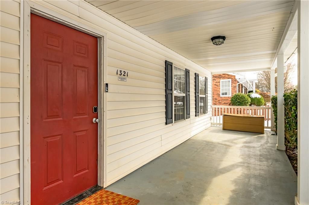 Photo of 1321 Waybridge Lane, Winston-Salem, NC 27103 (MLS # 1208100)