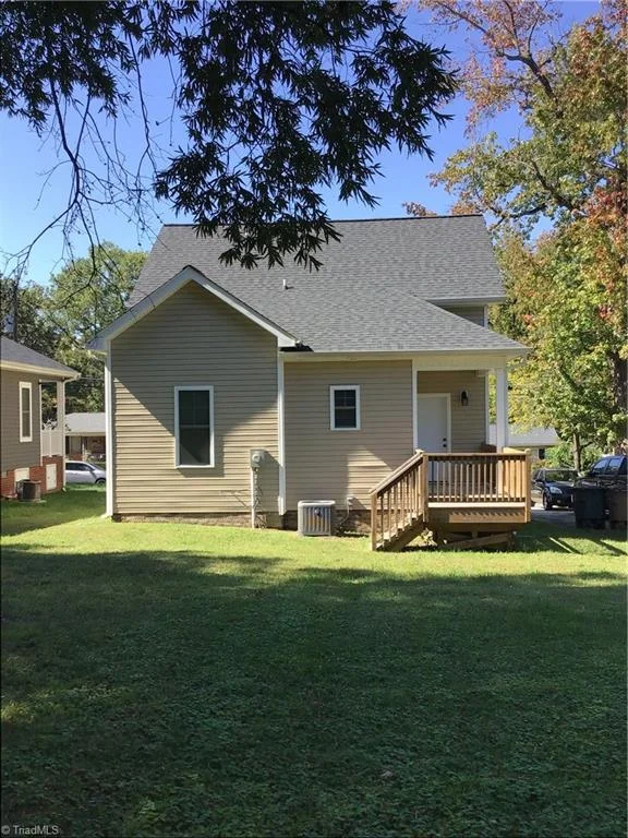 1307 Avalon Road, photo 3 of 30