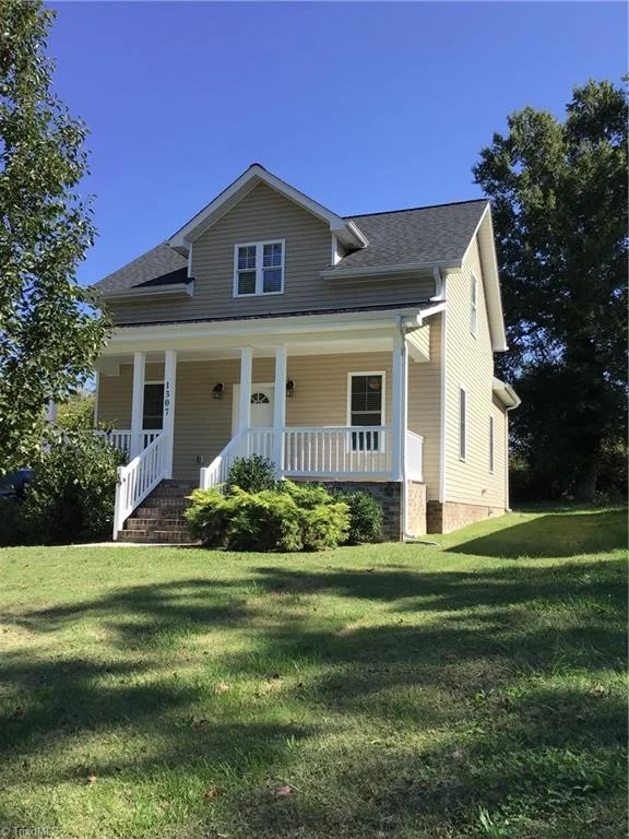 1307 Avalon Road, photo 2 of 30