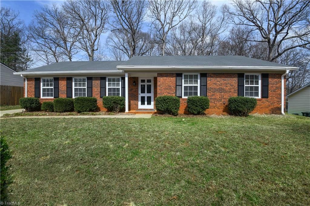 Photo of 2108 Tarrywood Drive, Greensboro, NC 27455 (MLS # 1213293)