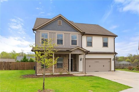 Homes For Sale - 115 Radiant Path<br/> Randolph County, Trinity, NC 27370