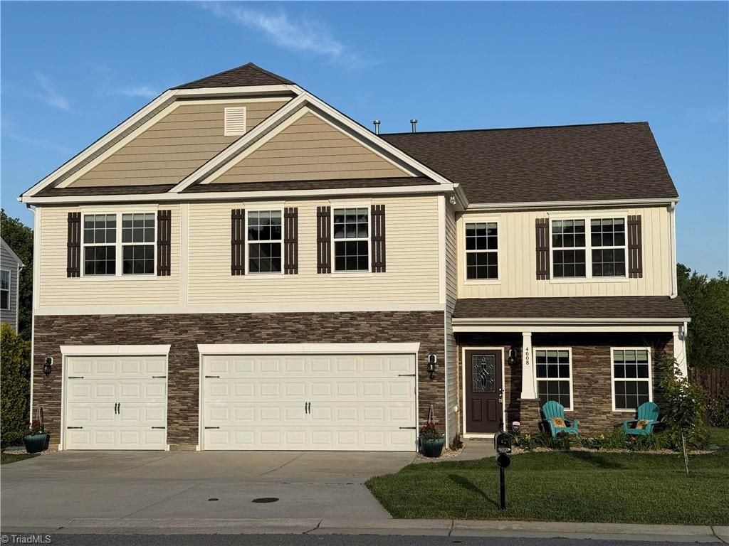 Photo of 4008 Highland Creek Court, Pfafftown, NC 27040 (MLS # 1221909)