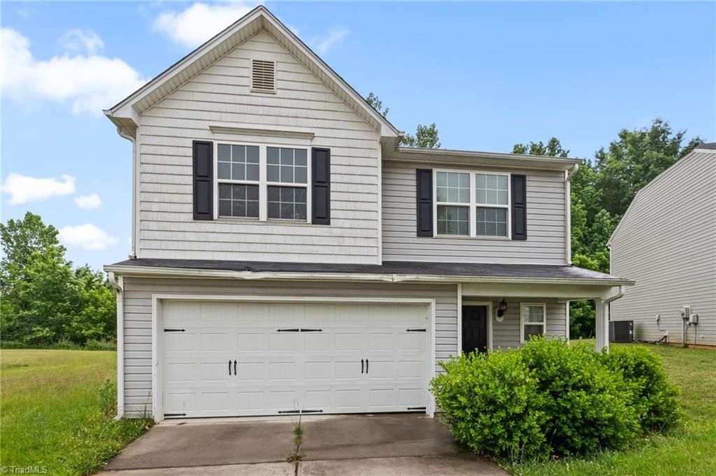 Photo of 1101 Caden Village Circle, Lexington, NC 27295 (MLS # 1220599)