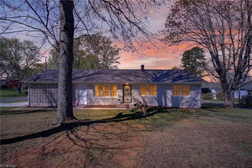 Photo of 203 Sunrise Avenue, Asheboro, NC 27203 (MLS # 1212723)