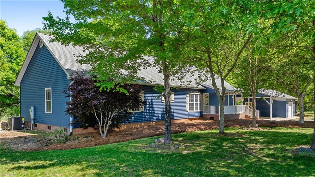 596 Greenbrier Farm Trail