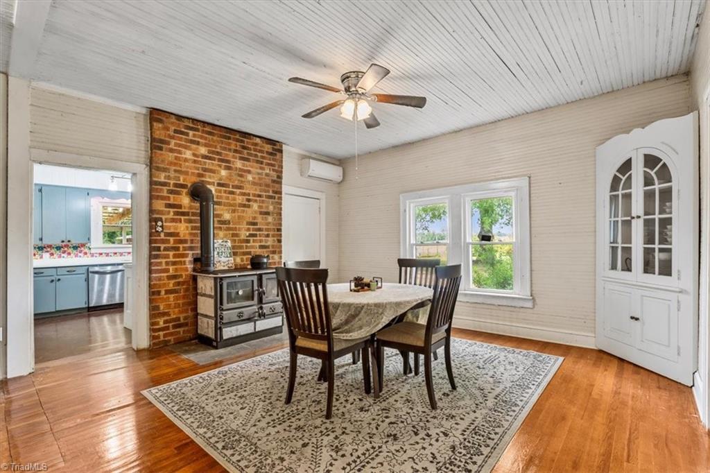5846 Coble Church Road, Liberty, North Carolina image 8