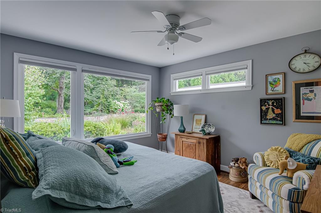 Winston-Salem, North Carolina 27106, United States, 4 Bedrooms Bedrooms, ,5 BathroomsBathrooms,Residential,Pending,175573