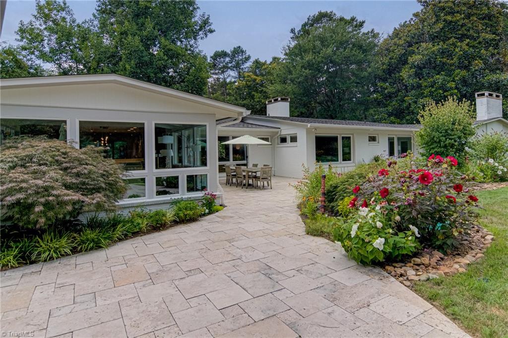 Winston-Salem, North Carolina 27106, United States, 4 Bedrooms Bedrooms, ,5 BathroomsBathrooms,Residential,Pending,175573