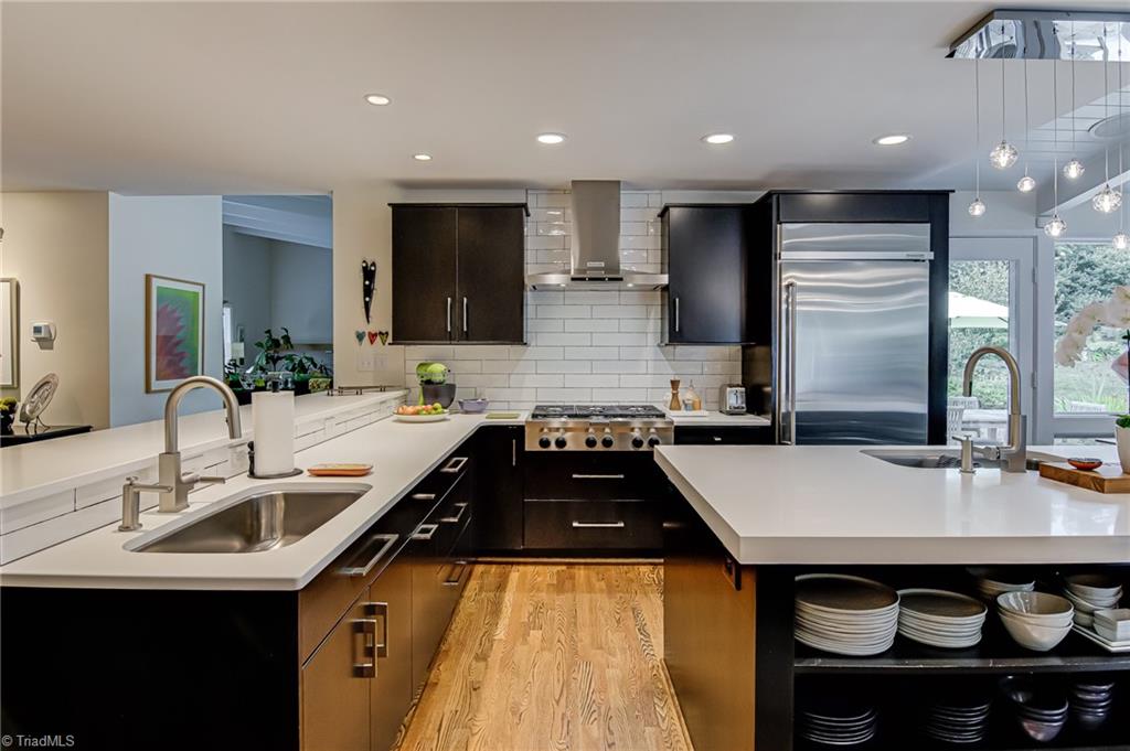 Winston-Salem, North Carolina 27106, United States, 4 Bedrooms Bedrooms, ,5 BathroomsBathrooms,Residential,Pending,175573