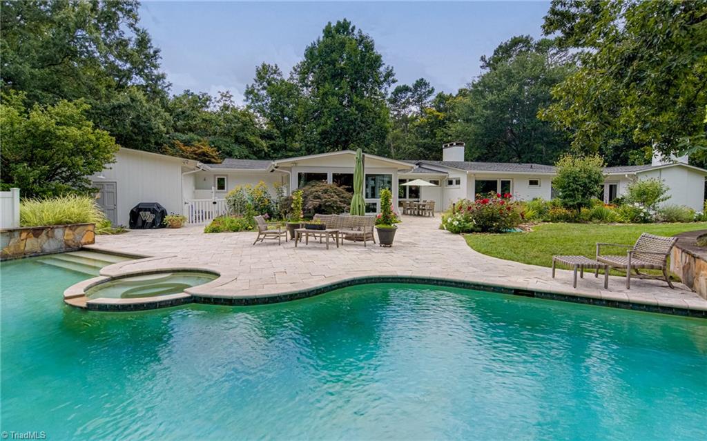 Winston-Salem, North Carolina 27106, United States, 4 Bedrooms Bedrooms, ,5 BathroomsBathrooms,Residential,Pending,175573