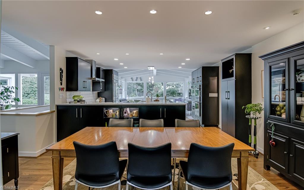 Winston-Salem, North Carolina 27106, United States, 4 Bedrooms Bedrooms, ,5 BathroomsBathrooms,Residential,Pending,175573