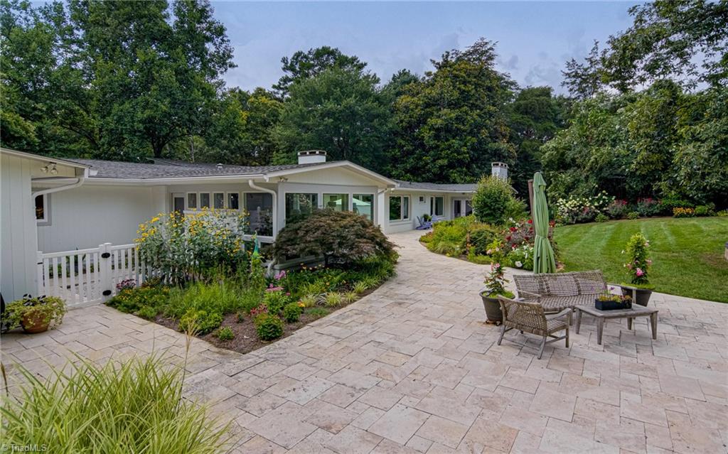 Winston-Salem, North Carolina 27106, United States, 4 Bedrooms Bedrooms, ,5 BathroomsBathrooms,Residential,Pending,175573