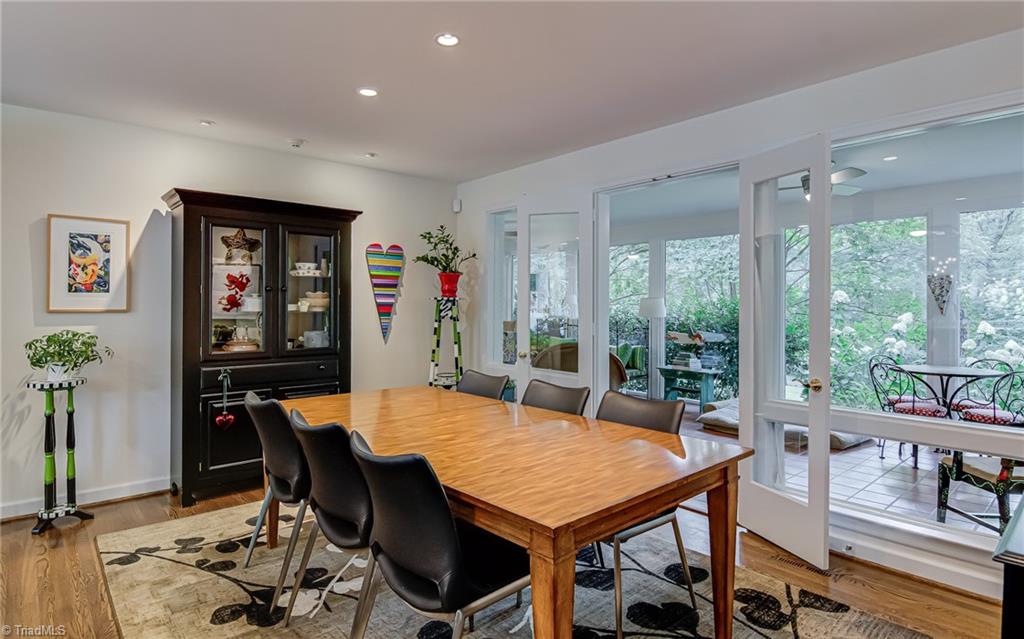 Winston-Salem, North Carolina 27106, United States, 4 Bedrooms Bedrooms, ,5 BathroomsBathrooms,Residential,Pending,175573