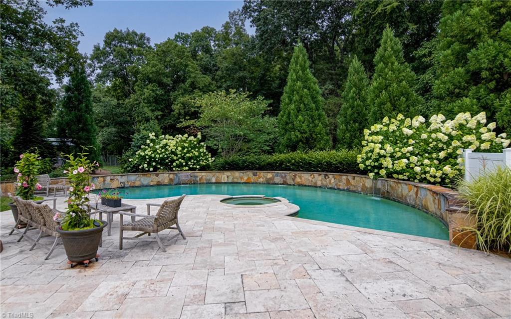 Winston-Salem, North Carolina 27106, United States, 4 Bedrooms Bedrooms, ,5 BathroomsBathrooms,Residential,Pending,175573