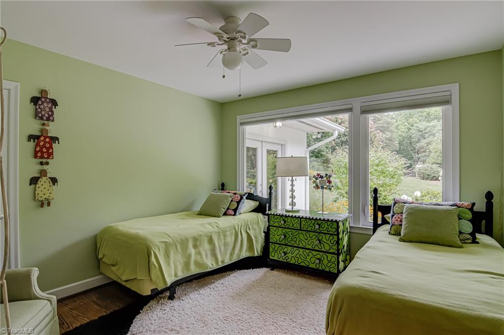 Winston-Salem, North Carolina 27106, United States, 4 Bedrooms Bedrooms, ,5 BathroomsBathrooms,Residential,Pending,175573