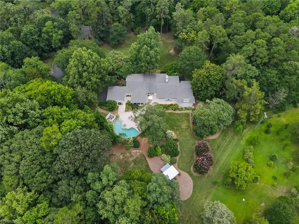 Winston-Salem, North Carolina 27106, United States, 4 Bedrooms Bedrooms, ,5 BathroomsBathrooms,Residential,Pending,175573