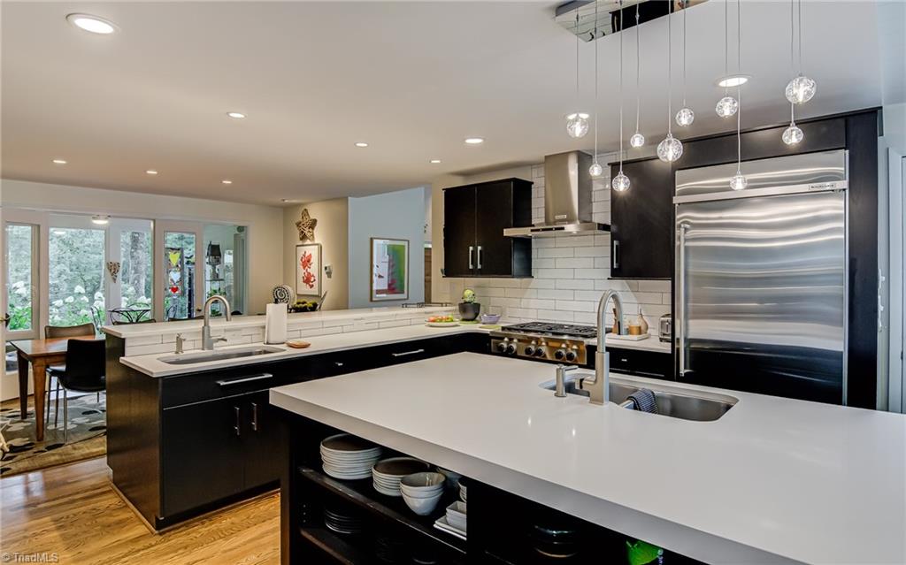 Winston-Salem, North Carolina 27106, United States, 4 Bedrooms Bedrooms, ,5 BathroomsBathrooms,Residential,Pending,175573