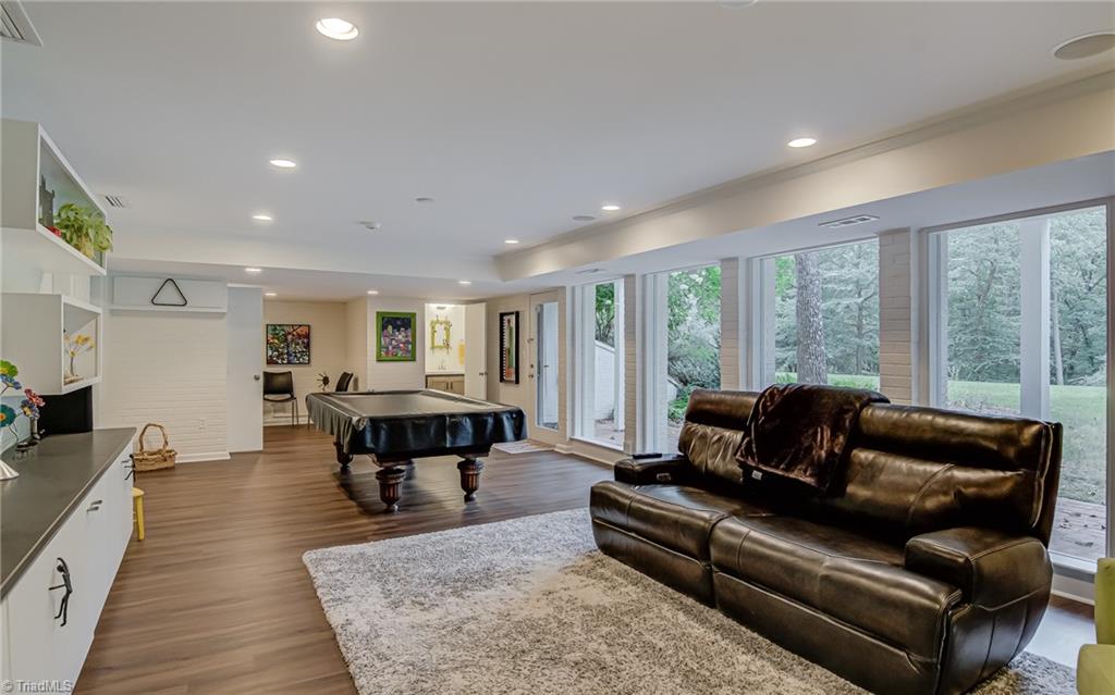 Winston-Salem, North Carolina 27106, United States, 4 Bedrooms Bedrooms, ,5 BathroomsBathrooms,Residential,Pending,175573