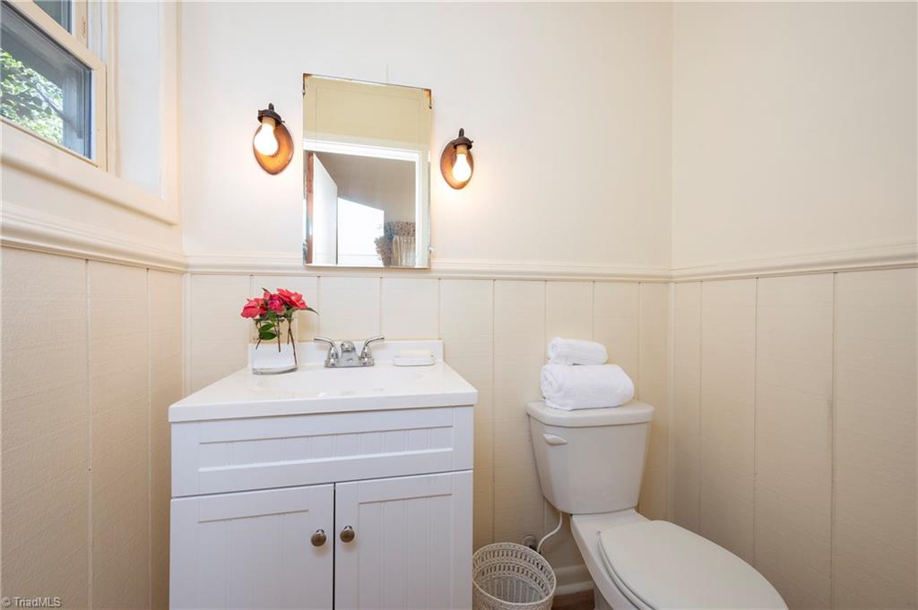 3312 Hillside Drive, High Point, North Carolina image 23