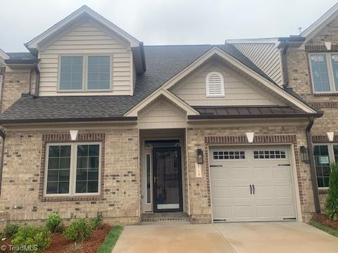 Townhouse For Sale - 4723 Willowstone Drive<br/> High Point, NC 27265