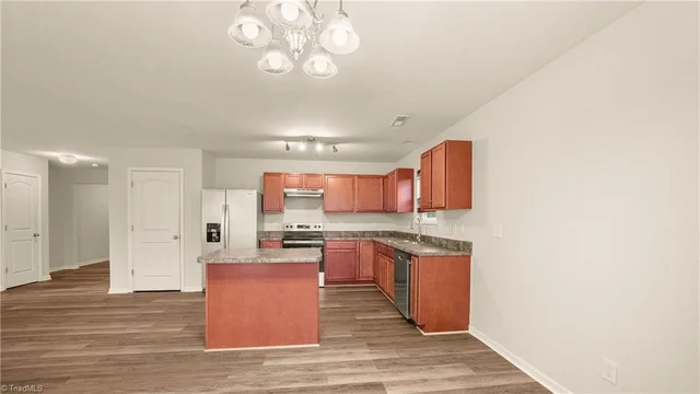 1101 Caden Village Circle, photo 5 of 25