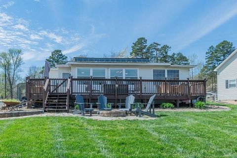 Homes For Sale - 349 Reynolds Road<br/> Lexington, NC 27292