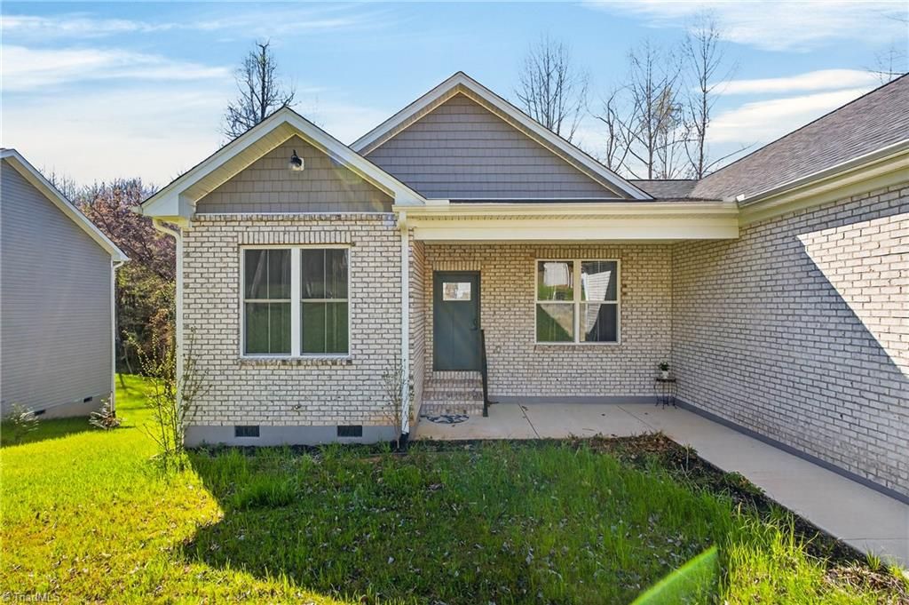 Photo of 2113 Lancey Drive, Thomasville, NC 27360 (MLS # 1214149)