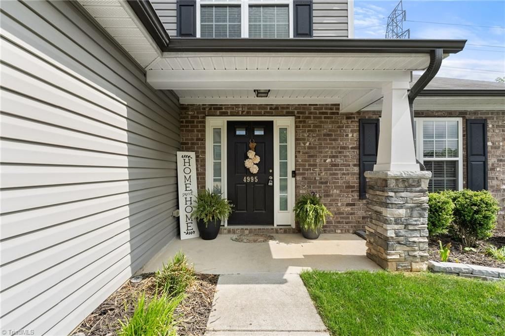 Photo of 4995 Longburn Lane, Kernersville, NC 27284 (MLS # 1218176)