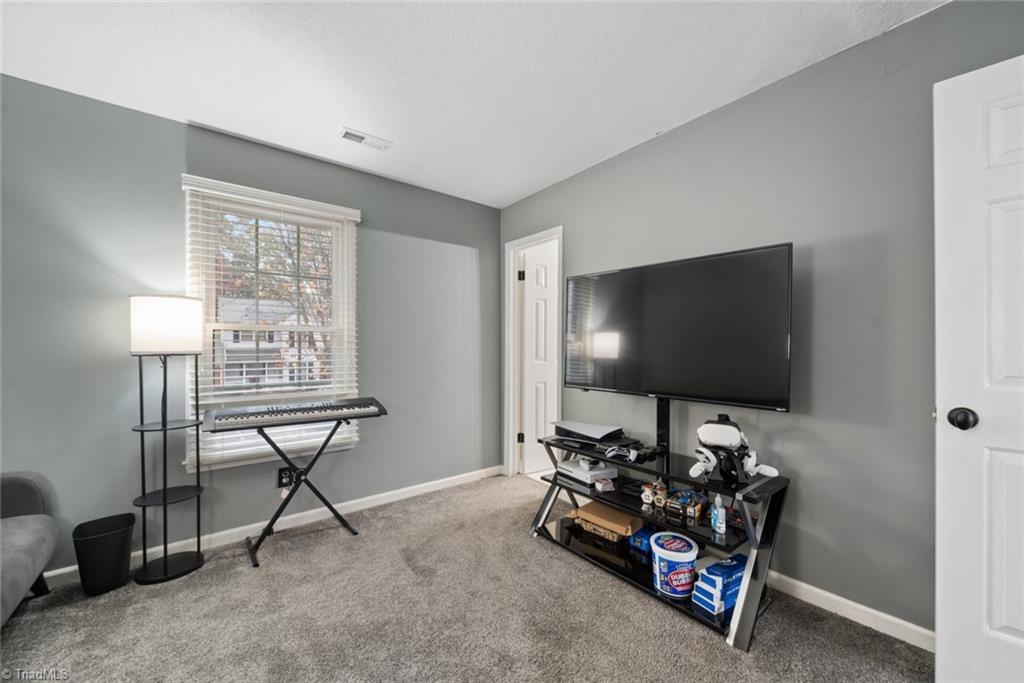 Winston-Salem, North Carolina 27127, United States, 2 Bedrooms Bedrooms, ,3 BathroomsBathrooms,Residential,Active,32617