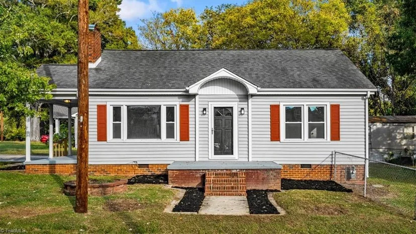 1024 Lawson Street, photo 1 of 35