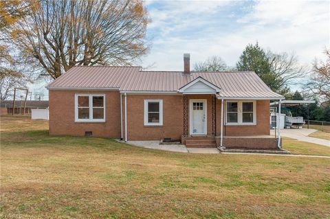 229 River Drive Linwood NC 27299