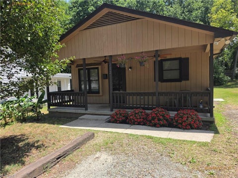 Homes For Sale - 212 Marshall Street<br/> Greensboro, NC 27401