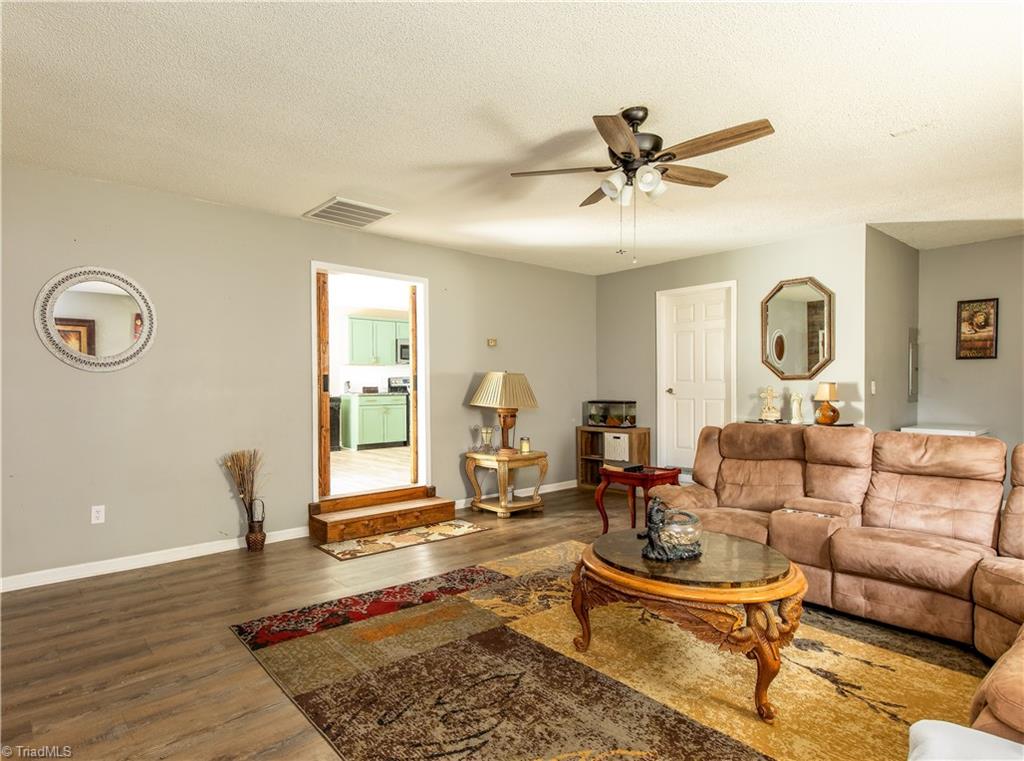 503 Robin Court, Archdale, North Carolina image 4