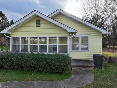 A home in Mount Airy