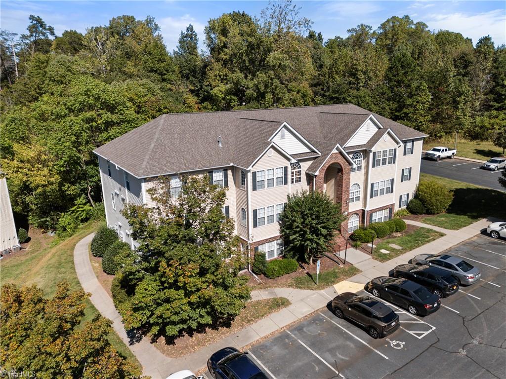 Winston-Salem, North Carolina 27127, United States, 2 Bedrooms Bedrooms, ,2 BathroomsBathrooms,Residential,Active,221548