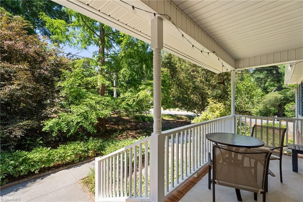 Photo of 740 Lynn Dee Drive, Winston-Salem, NC 27104 (MLS # 1222287)