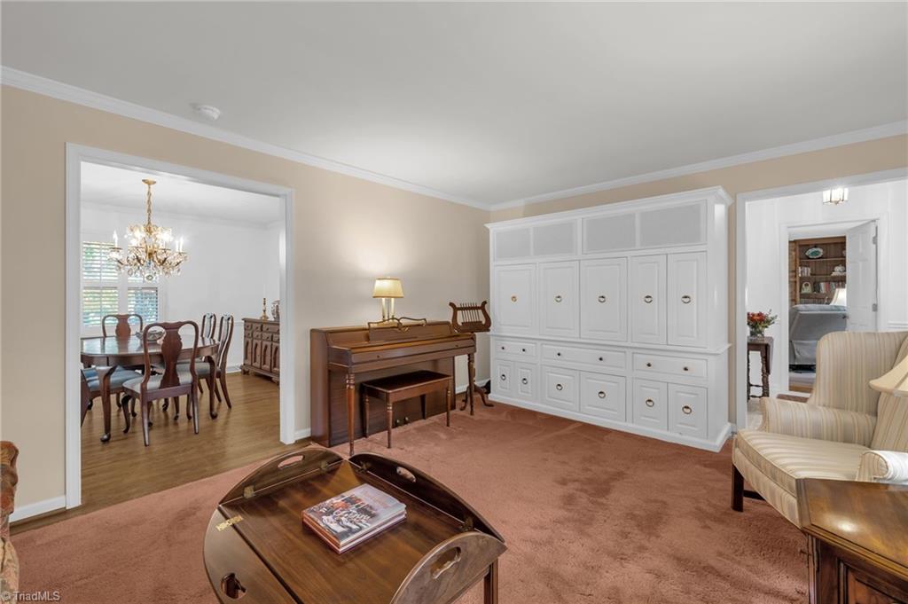 Greensboro, North Carolina 27410, United States, 5 Bedrooms Bedrooms, ,4 BathroomsBathrooms,Residential,Active,240083