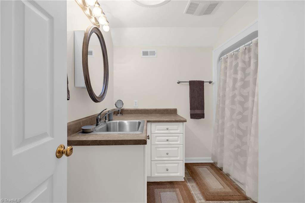 Greensboro, North Carolina 27410, United States, 5 Bedrooms Bedrooms, ,4 BathroomsBathrooms,Residential,Active,240083