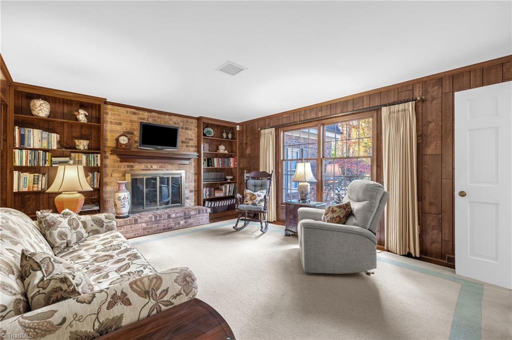 Greensboro, North Carolina 27410, United States, 5 Bedrooms Bedrooms, ,4 BathroomsBathrooms,Residential,Active,240083