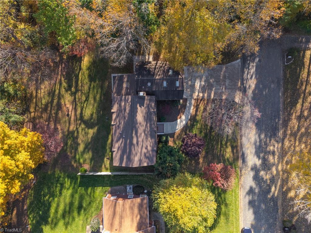 Greensboro, North Carolina 27410, United States, 5 Bedrooms Bedrooms, ,4 BathroomsBathrooms,Residential,Active,240083