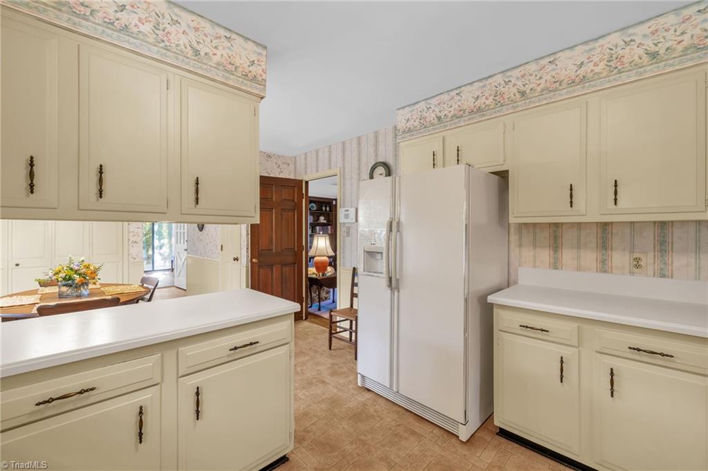 Greensboro, North Carolina 27410, United States, 5 Bedrooms Bedrooms, ,4 BathroomsBathrooms,Residential,Active,240083